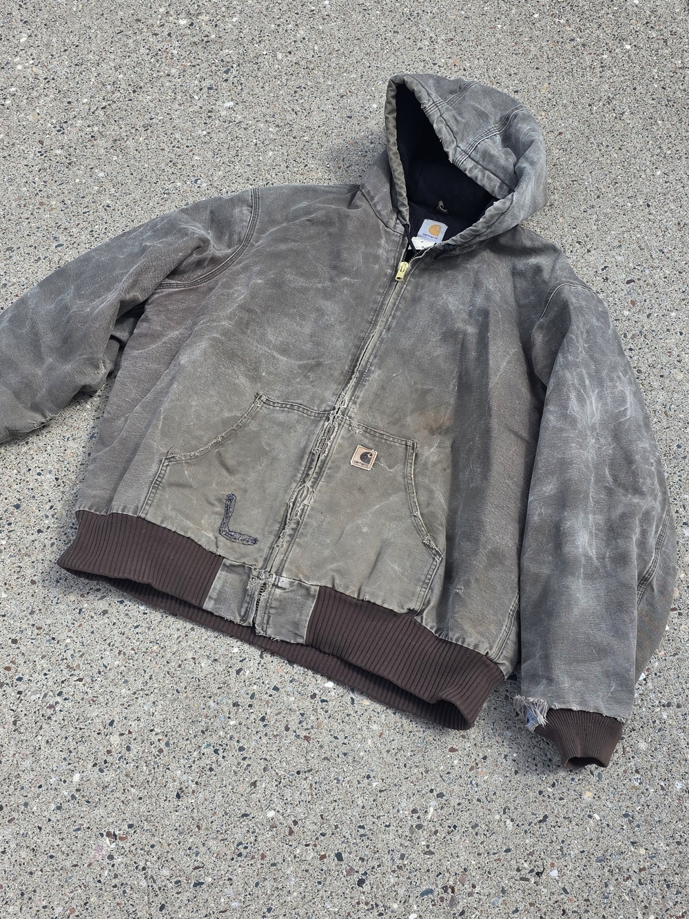 Carhartt Vintage THRASHED  Distressed  Hooded Work Jacket in Faded Brown. Winte